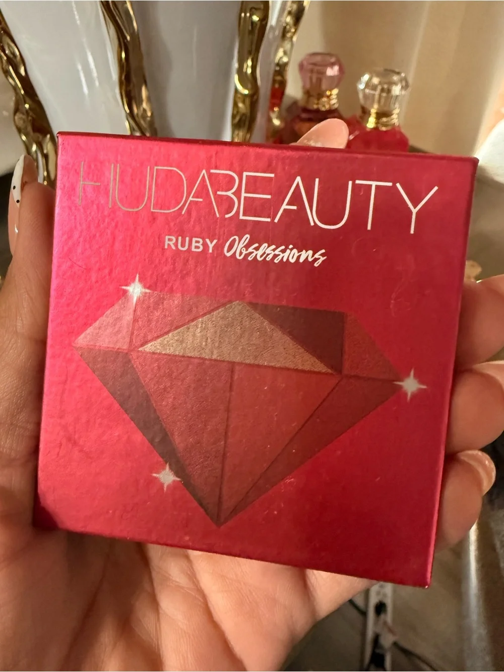 HUDA BEAUTY Ruby Obsessions Eyeshadow Palette